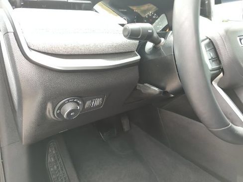 Certified 2025 Jeep Compass Latitude w/ Sun & Sound Group AWD/4WD image 14