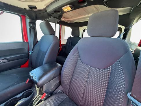 Certified 2016 Jeep Wrangler Unlimited Sport image 16