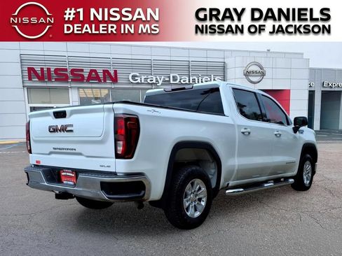 Used 2022 GMC Sierra 1500 SLE AWD/4WD image 3