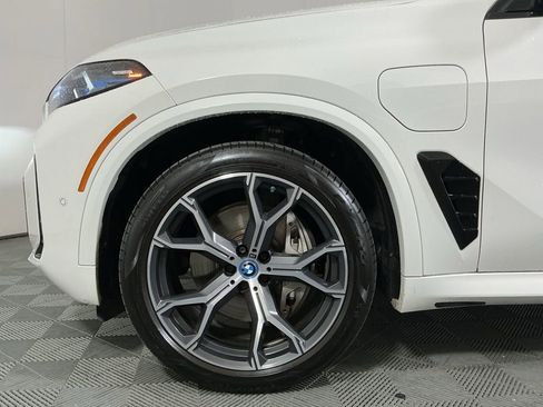 Certified 2025 BMW X5 xDrive50e w/ M Sport Package AWD/4WD image 12