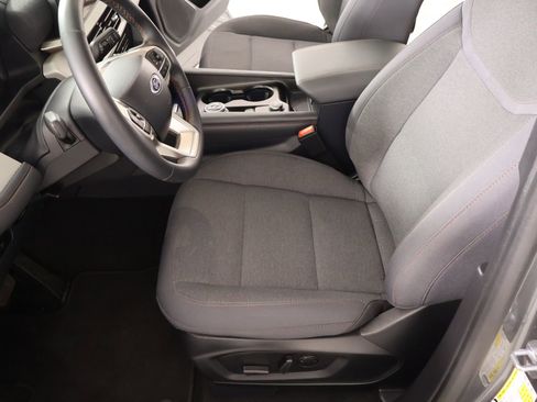 Used 2025 Ford Explorer Active image 12