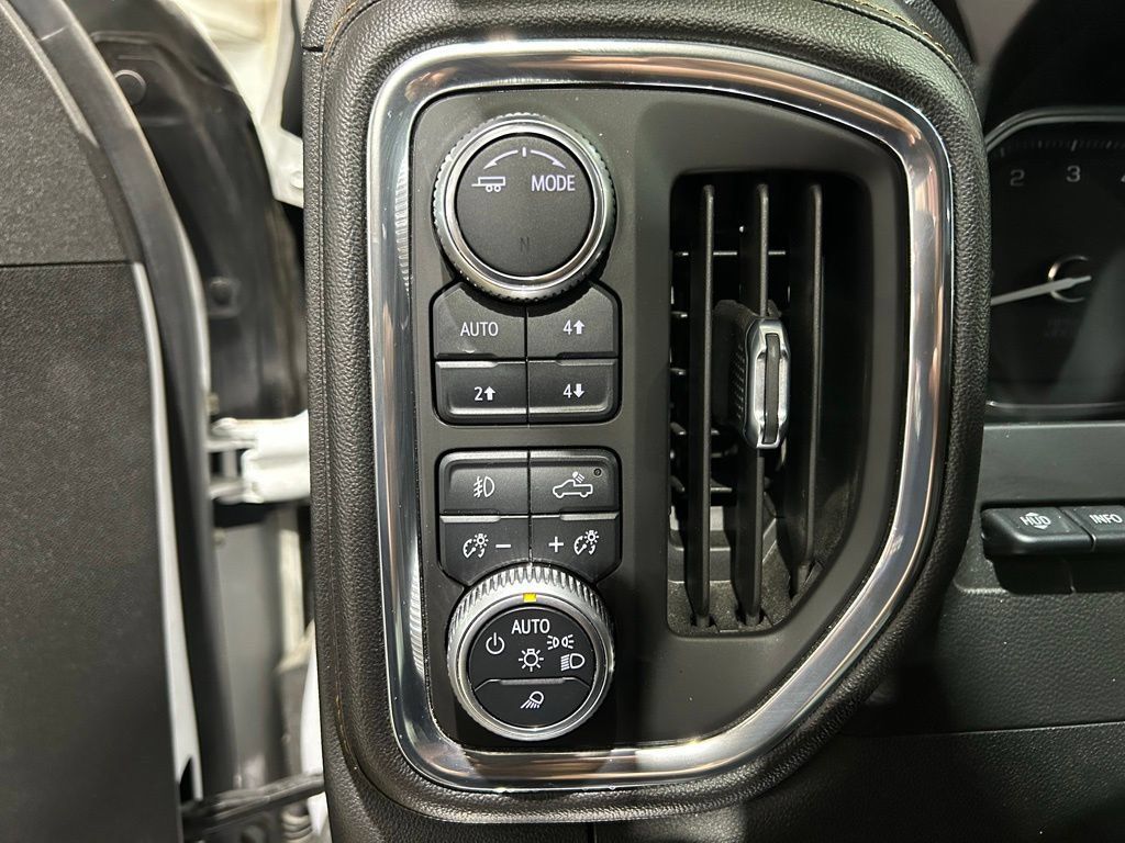 Used 2020 GMC Sierra 1500 AT4 w/ AT4 Premium Package AWD/4WD image 26