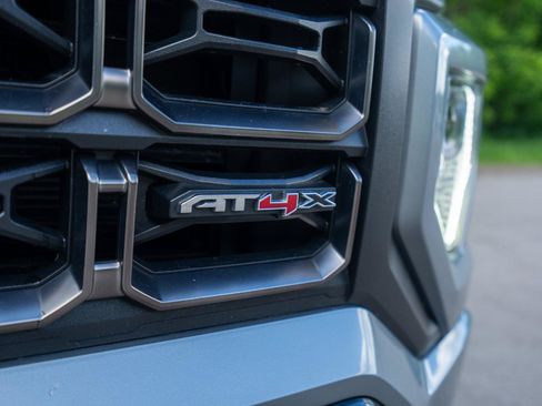 Used 2023 GMC Canyon AT4X AWD/4WD image 10
