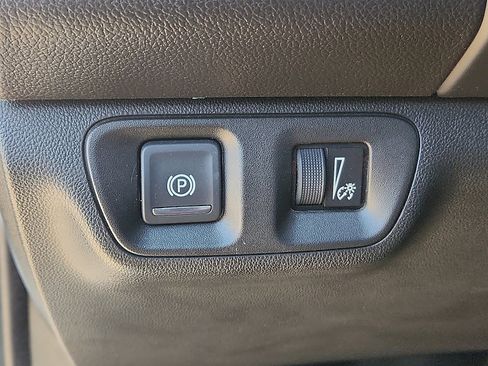 Used 2019 GMC Acadia SLT image 15