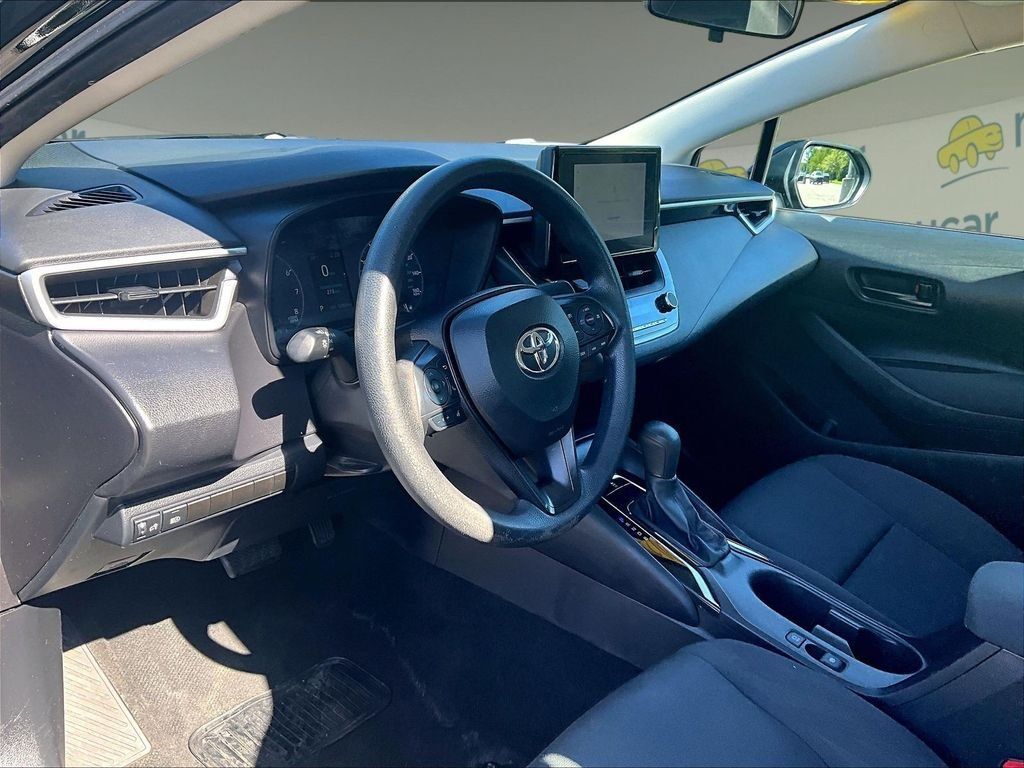 Used 2024 Toyota Corolla LE FWD image 8