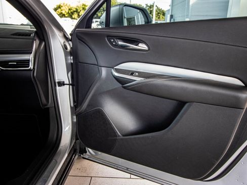 Used 2019 Cadillac XT4 Premium Luxury image 36