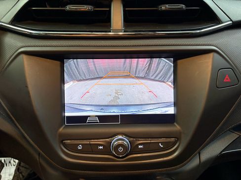 Used 2023 Chevrolet TrailBlazer LS FWD image 11