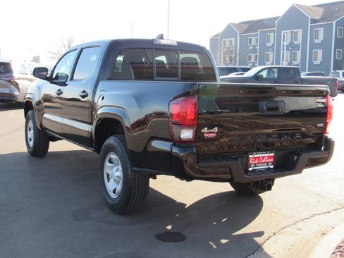 Used 2022 Toyota Tacoma SR image 8