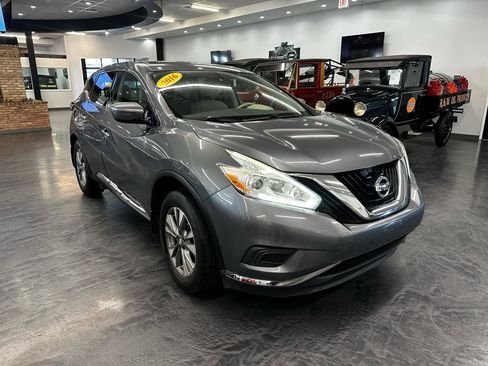 Used 2016 Nissan Murano S w/ Navigation Package AWD/4WD image 3