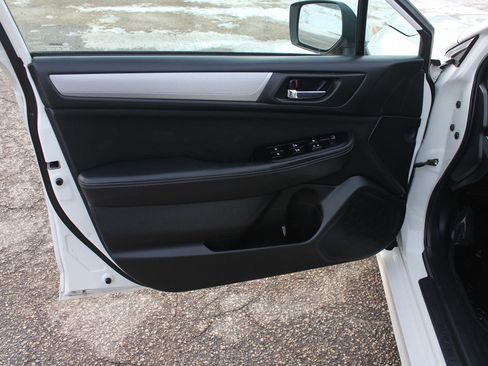 Used 2015 Subaru Legacy 2.5i Premium image 28