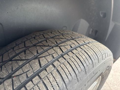 Used 2008 GMC Yukon SLT w/ SLT Preferred Equipment Group image 27