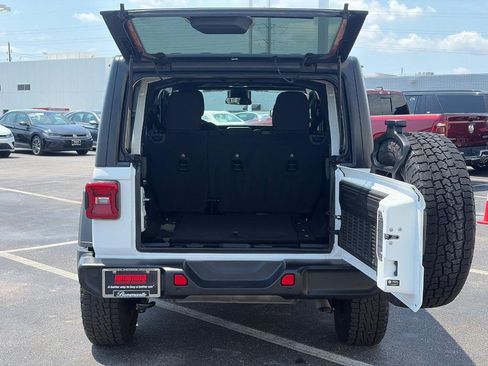 Used 2021 Jeep Wrangler Unlimited Sport AWD/4WD image 7