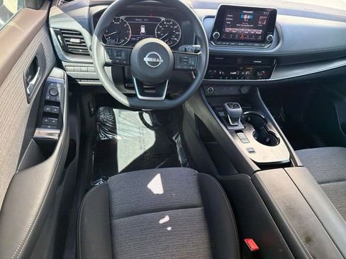 Certified 2023 Nissan Rogue SV image 9