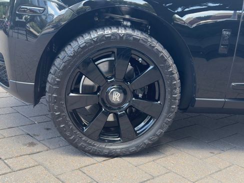 Used 2023 Rolls-Royce Cullinan AWD/4WD image 6