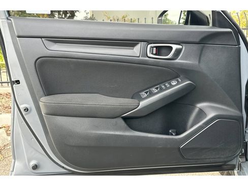 Used 2025 Honda Civic Sport image 11