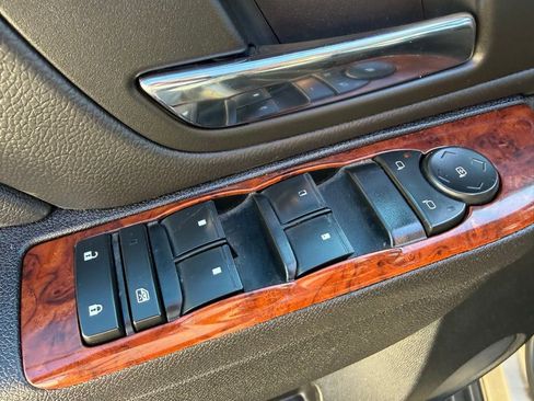 Used 2013 Chevrolet Tahoe LS image 22