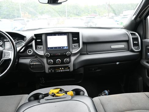 Used 2024 RAM 3500 Big Horn AWD/4WD image 25