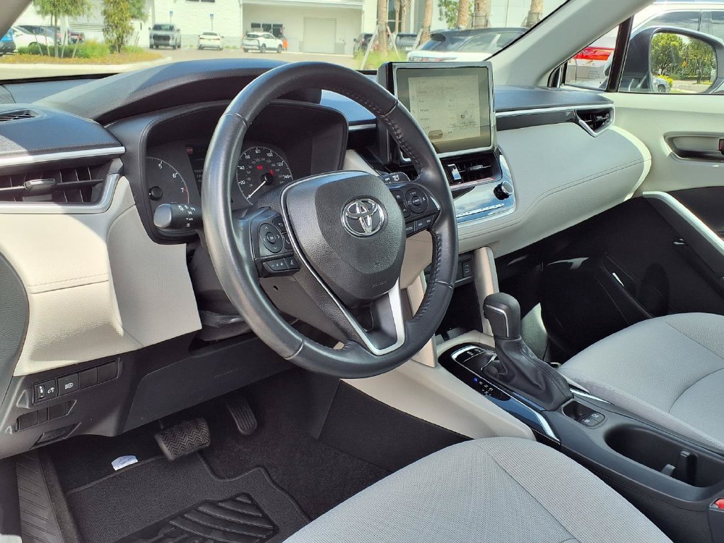 Used 2024 Toyota Corolla Cross LE FWD image 20