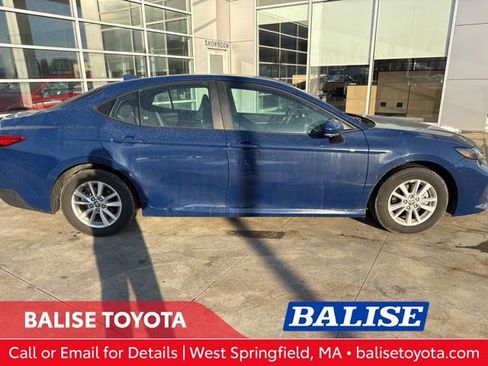 Used 2025 Toyota Camry LE w/ Convenience Package image 8