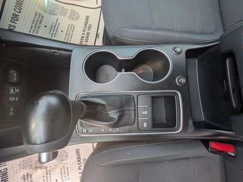 Used 2019 Kia Sorento AWD V6 image 20