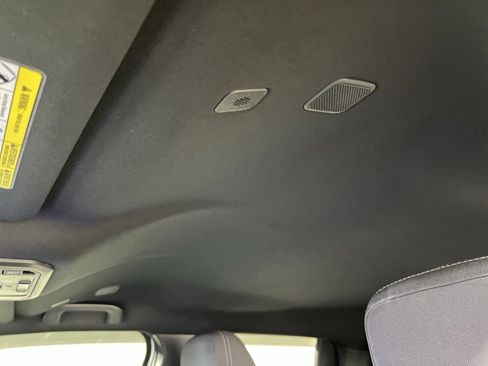 Used 2024 Toyota Tacoma TRD Sport w/ TRD Sport Upgrade Package image 24