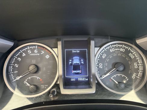 Used 2019 Toyota Tacoma SR5 RWD image 16