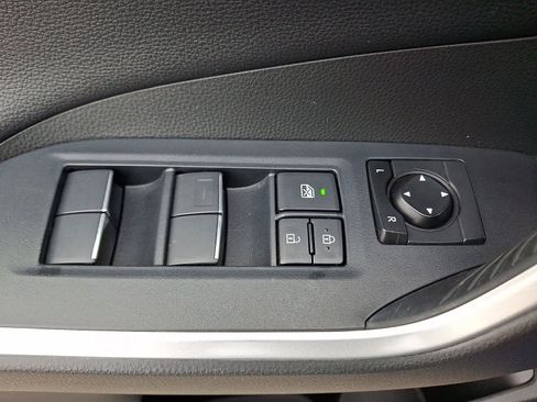 Used 2020 Toyota RAV4 Limited image 28