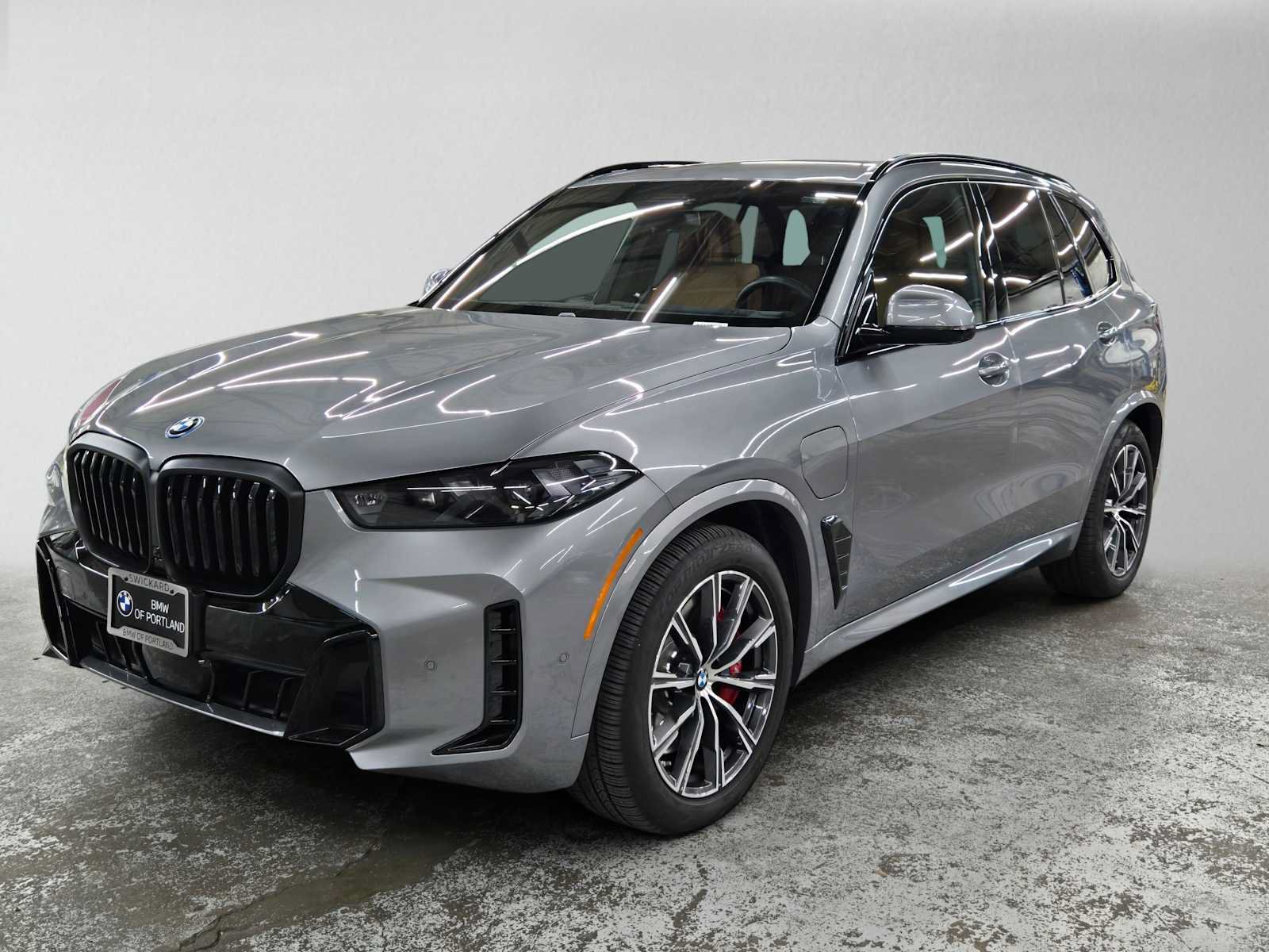 Used 2026 BMW X5 xDrive50e w/ M Sport Package AWD/4WD image 7