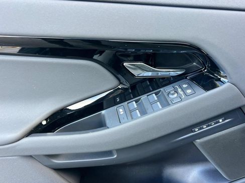 New 2026 Land Rover Range Rover Evoque Dynamic SE AWD/4WD image 12