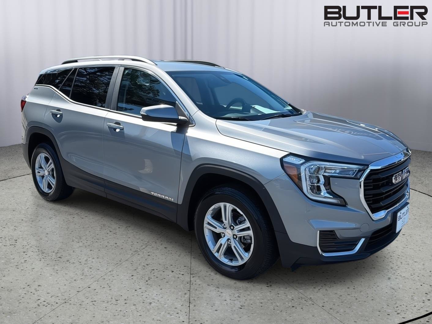 Used 2024 GMC Terrain SLE w/ Driver Convenience Package AWD/4WD image 8