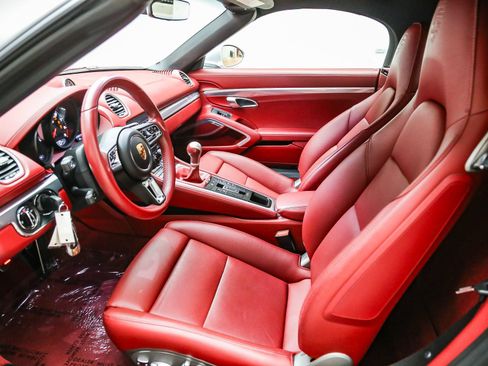 Certified 2024 Porsche 718 Boxster GTS RWD image 23