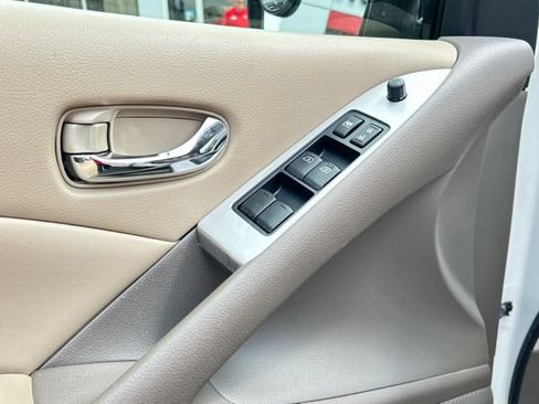 Used 2012 Nissan Murano SL AWD/4WD image 27