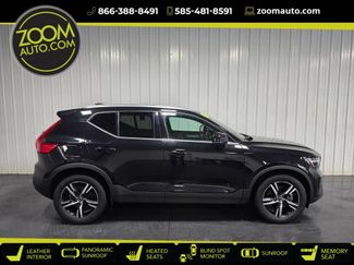 Used 2023 Volvo XC40 B5 Plus AWD/4WD video 1