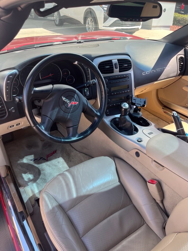 Used 2005 Chevrolet Corvette Coupe w/ Preferred Equipment Group RWD image 14