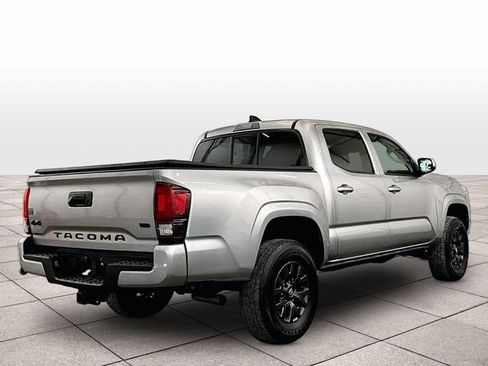Used 2022 Toyota Tacoma SR AWD/4WD image 11