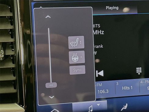 Used 2024 Chrysler Pacifica Touring-L FWD image 16