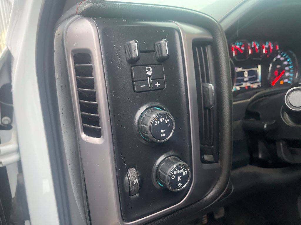 Used 2018 GMC Sierra 2500 SLT w/ All Terrain HD Package AWD/4WD image 13