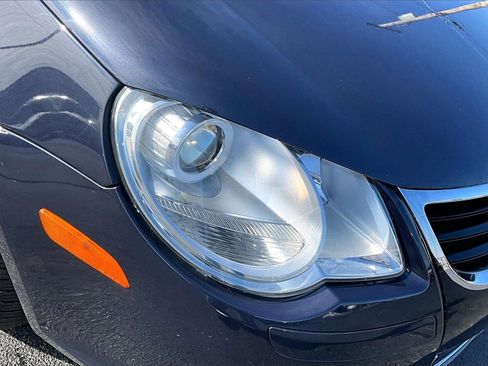 Used 2010 Volkswagen Eos Komfort image 29
