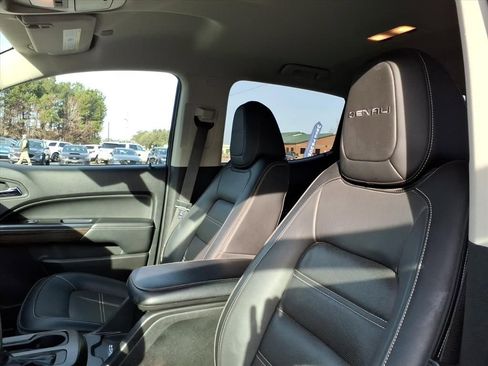 Used 2020 GMC Canyon Denali image 19