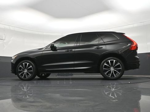 Certified 2024 Volvo XC60 B5 Plus w/ Protection Package Premier AWD/4WD image 28