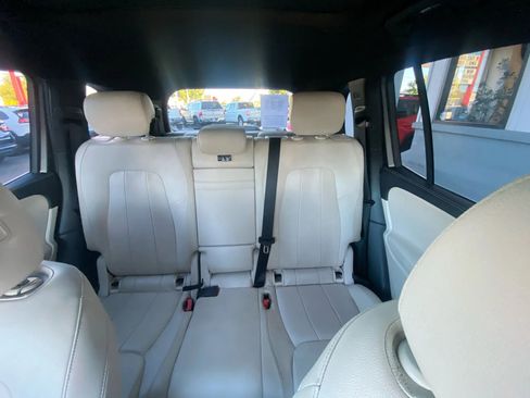Used 2021 Mercedes-Benz GLB 250 4MATIC image 18