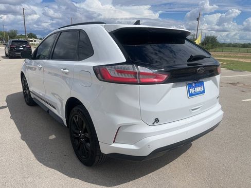 Used 2022 Ford Edge SE w/ Black Appearance Package AWD/4WD image 3