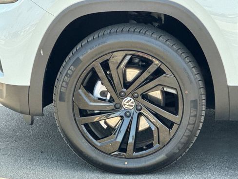 Used 2023 Volkswagen Atlas SE w/ Panoramic Sunroof Package FWD image 27