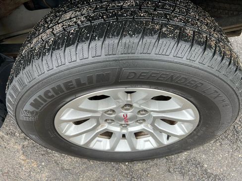 Used 2014 GMC Sierra 1500 SLE w/ SLE Value Package AWD/4WD image 11