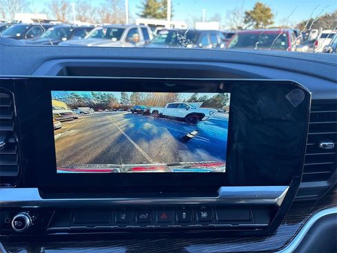 New 2026 GMC Sierra 2500 AT4 w/ Technology Package image 10