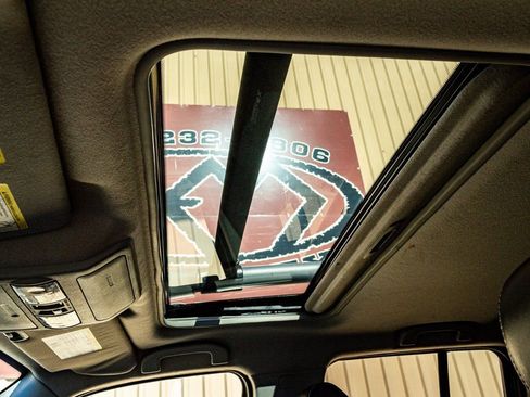 Used 2020 Nissan Frontier PRO-4X w/ Pro-4x Utility Package image 17