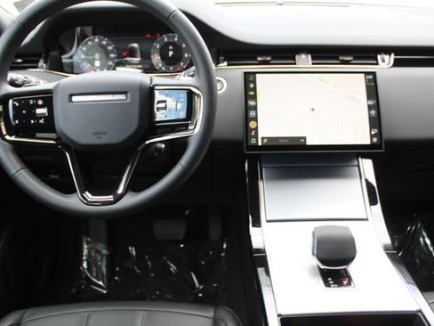 Used 2025 Land Rover Range Rover Evoque S image 4