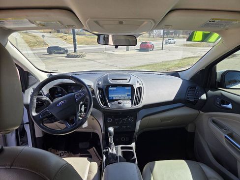 Used 2017 Ford Escape SE w/ SE Leather Comfort Package image 6