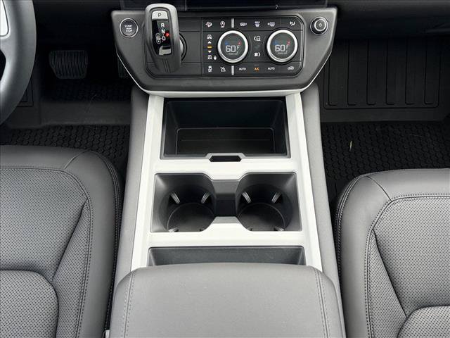 New 2026 Land Rover Defender 110 X-Dynamic SE AWD/4WD image 15
