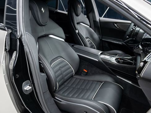 Used 2024 Ferrari Purosangue image 27